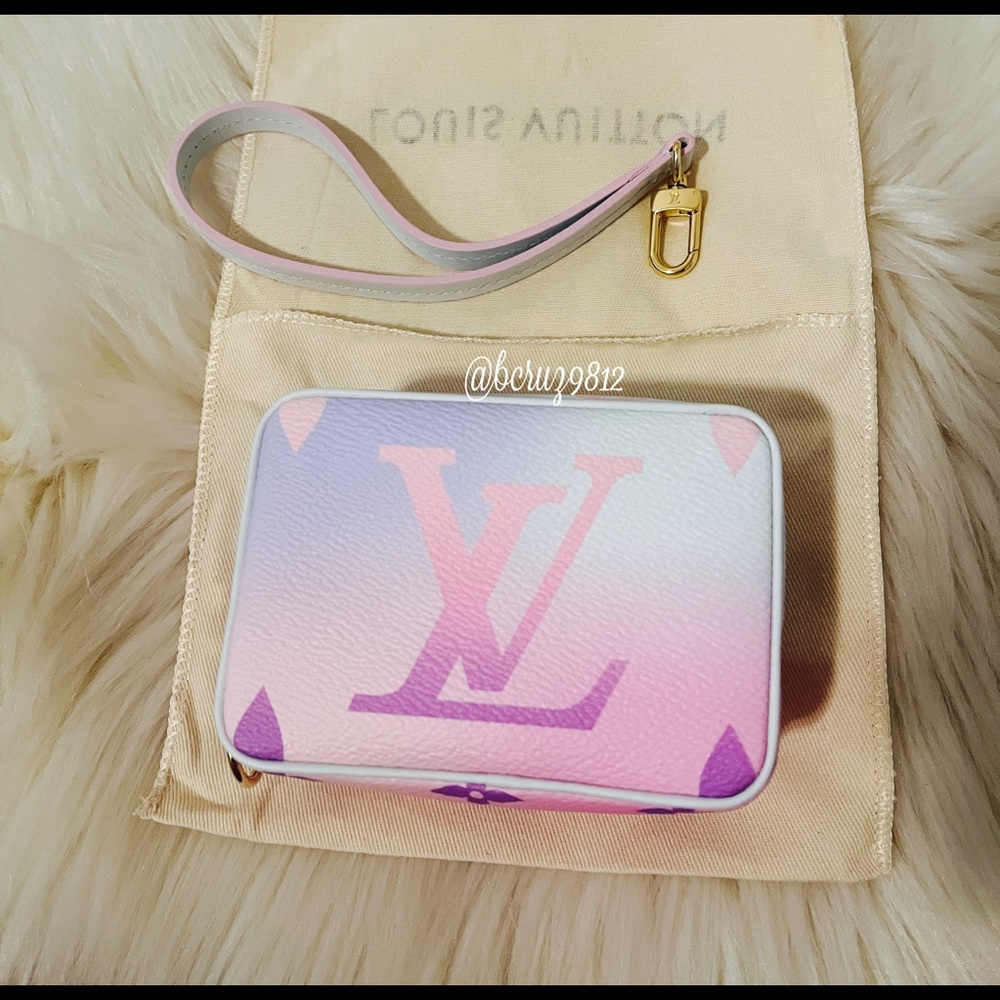 💕SOLD- Louis Vuitton Sunrise Pastel Wapity Pouch